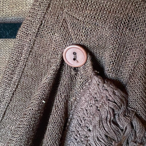 Wrangler brown knit cross-over sweater with button closure, XL - Picture 7 of 8